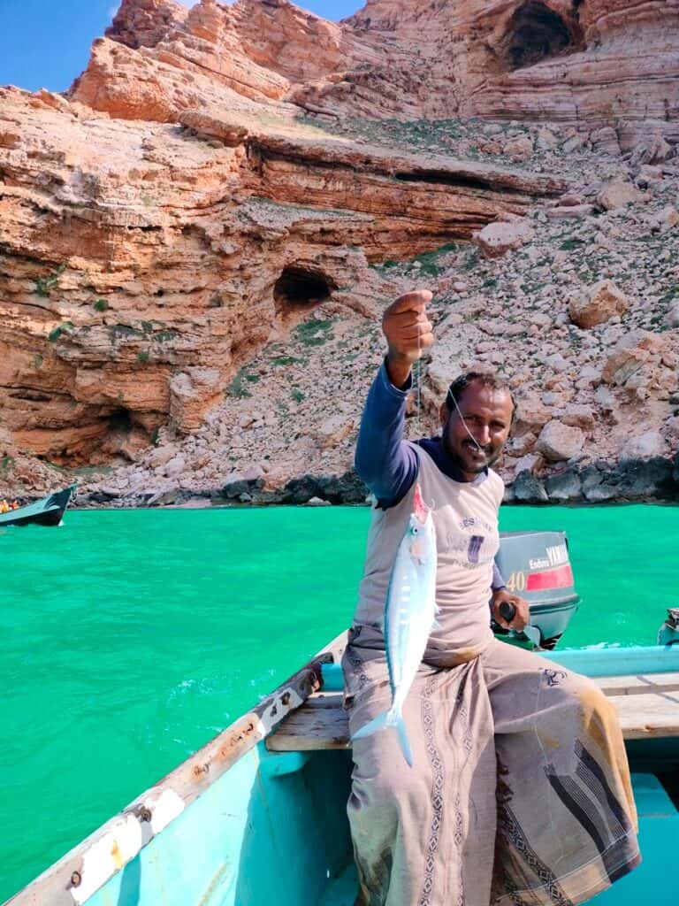 socotra-tour-boat-cost-03
