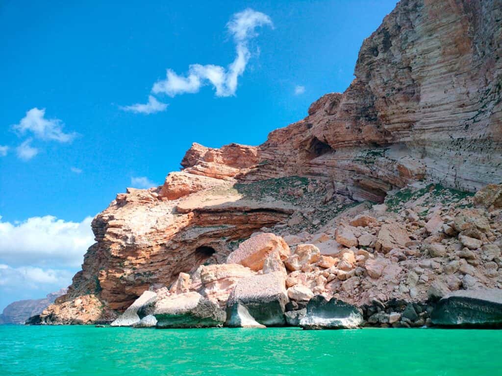 socotra-tour-boat-cost-04