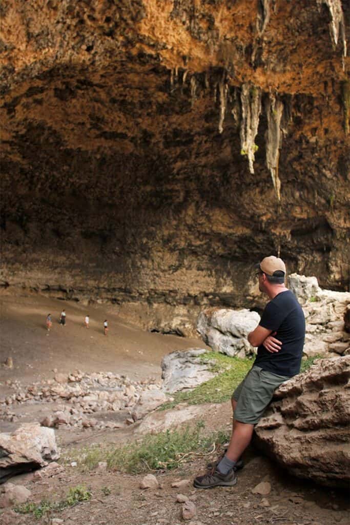socotra-tour-digub-cave-03
