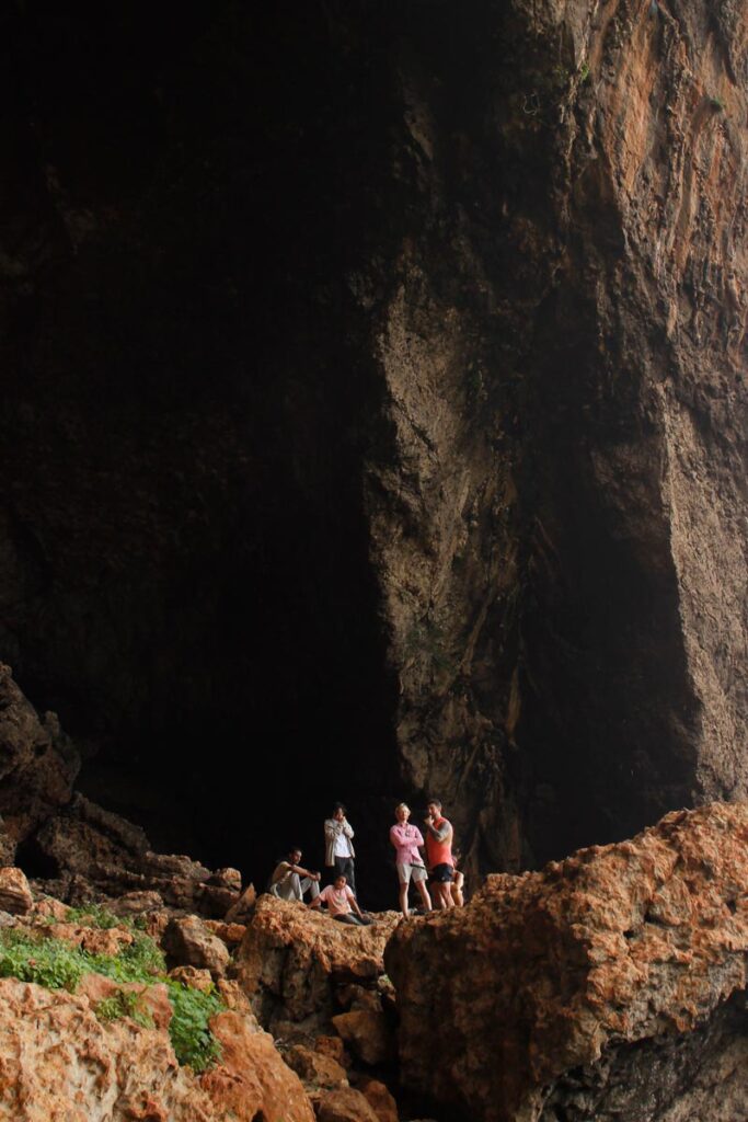 socotra-tour-hoq-cave-03