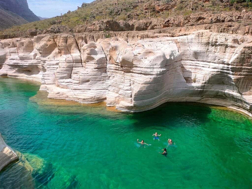 socotra-tour-klissen-river-02