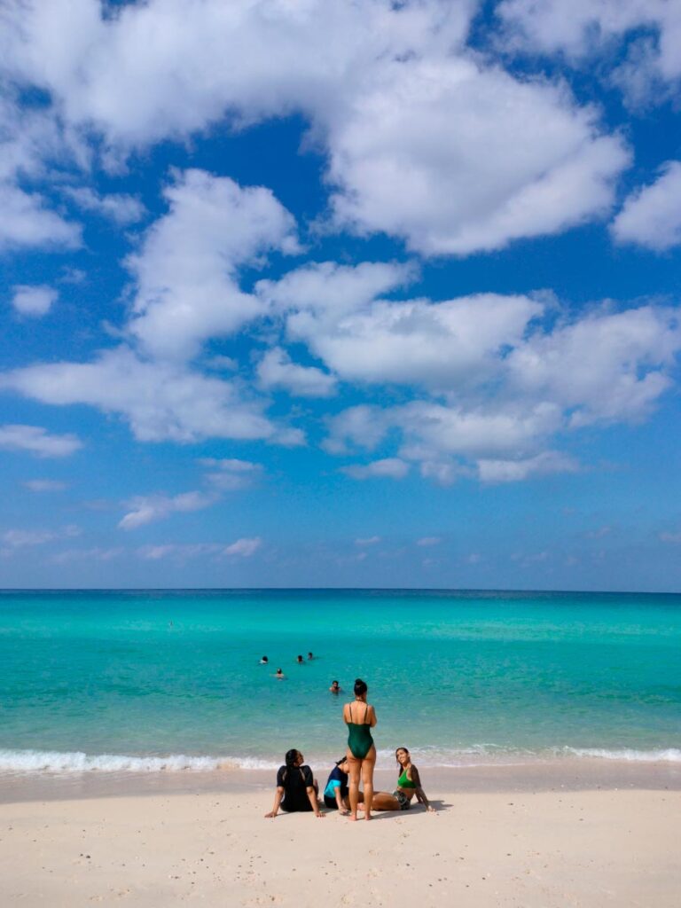 socotra-tour-shoab-beach-01