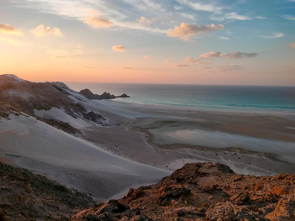 travel-to-the-island-of-socotra-qalansiyah-04